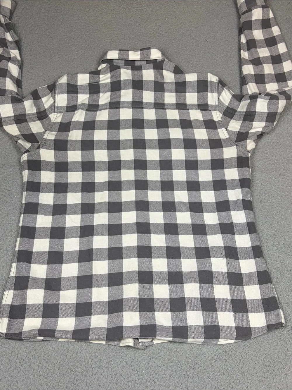 True Religion Shirt Men's Gray and White Check Button Up Flap Pockets Logo